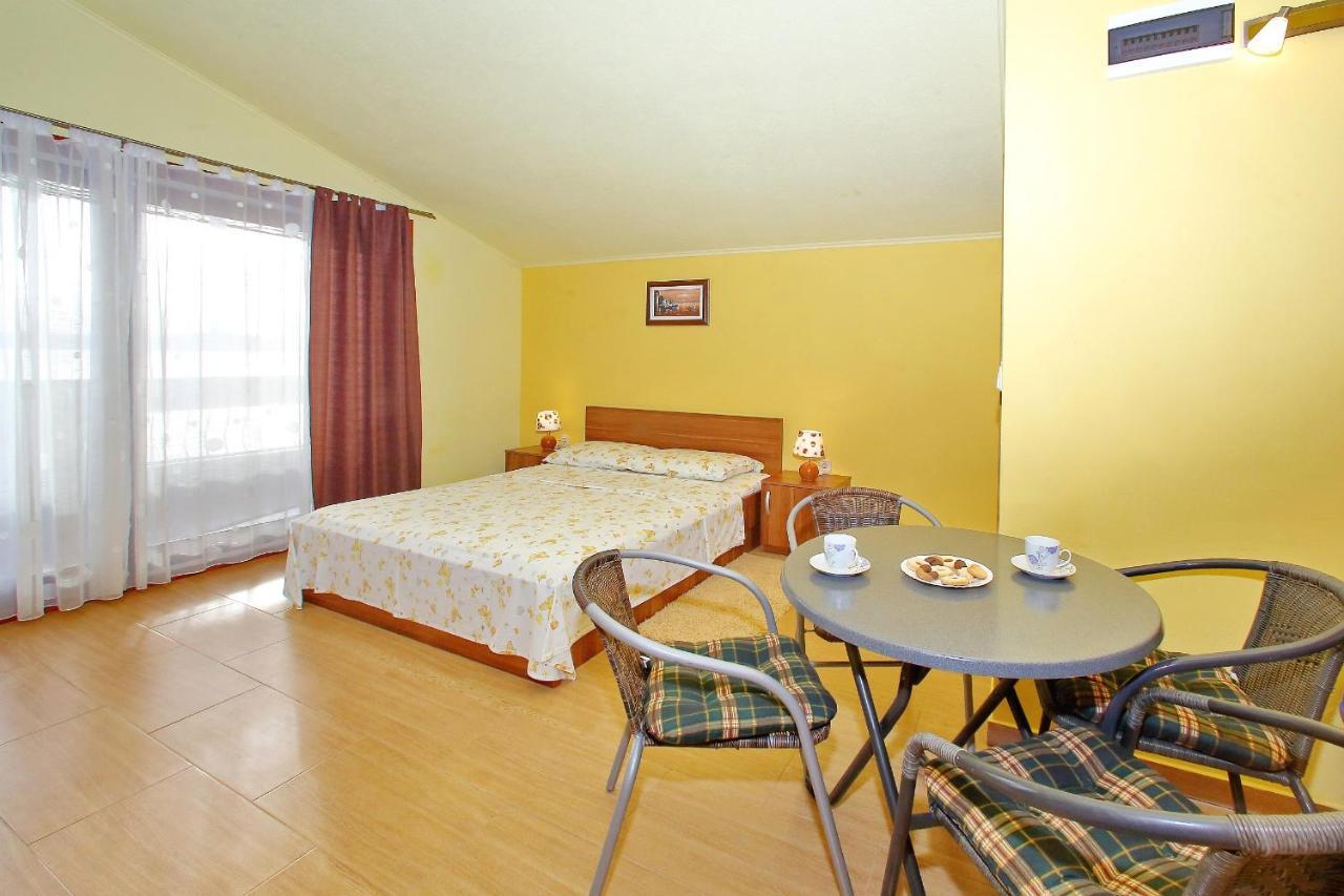 Apartmani Gordana Bibinje Zewnętrze zdjęcie
